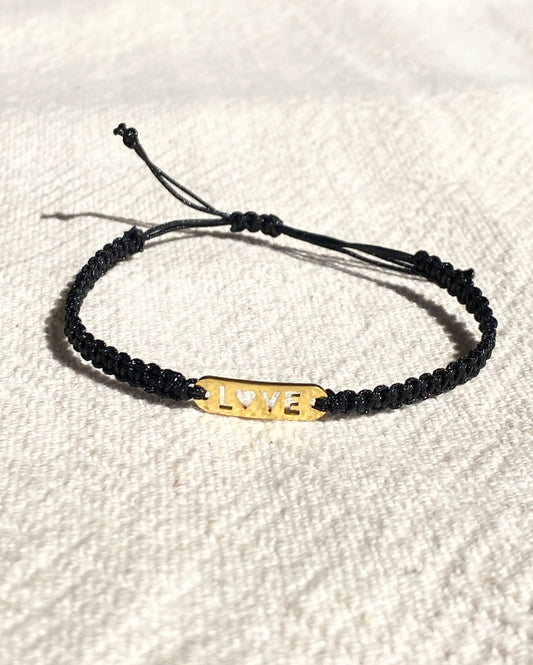 Bracelet fin en macramé - LOVE | Lumineuses Créations