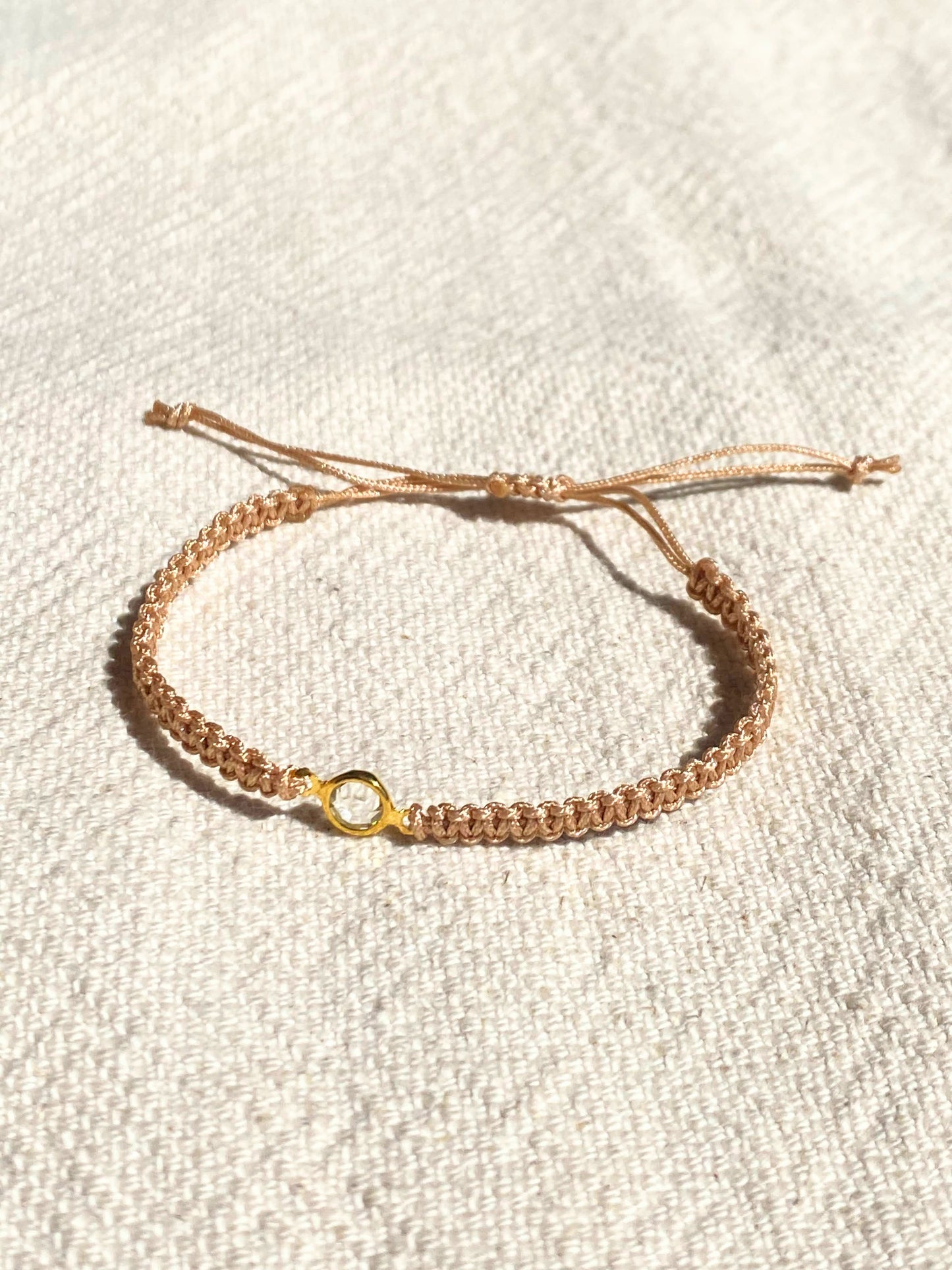 Bracelet fin en macramé  - Édition limitée