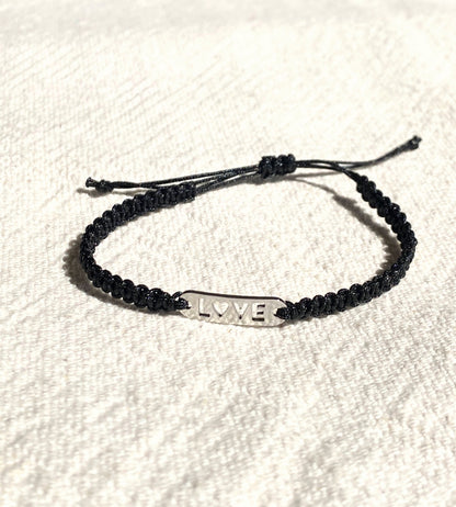 Bracelet fin en macramé -  LOVE - Édition limitée