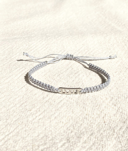 Bracelet fin en macramé -  LOVE - Édition limitée