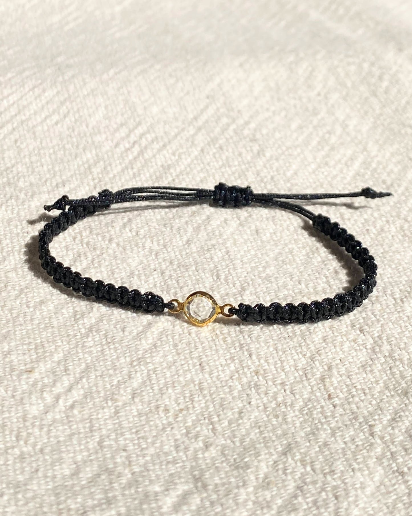 Bracelet fin en macramé  - Édition limitée