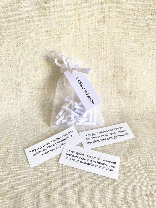 CÉLÉBRER LA FAMILLE - Sachet de 30 messages inspirants à piocher